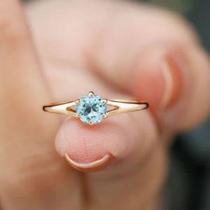 Anillo de aguamarina.jpg__PID:1a8fa327-eec2-4dce-9aa8-9b87933a929e