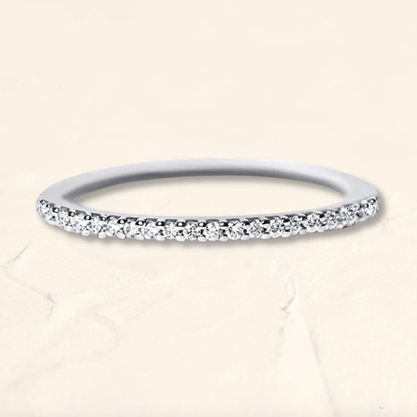 Alliance fine éternité pavée de diamants - bague Shadi en or blanc 18 carats