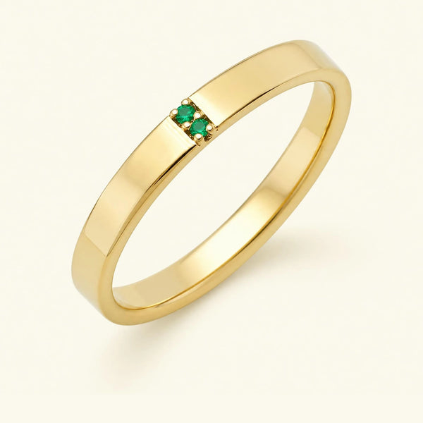 Alianza con esmeralda para hombre en oro amarillo