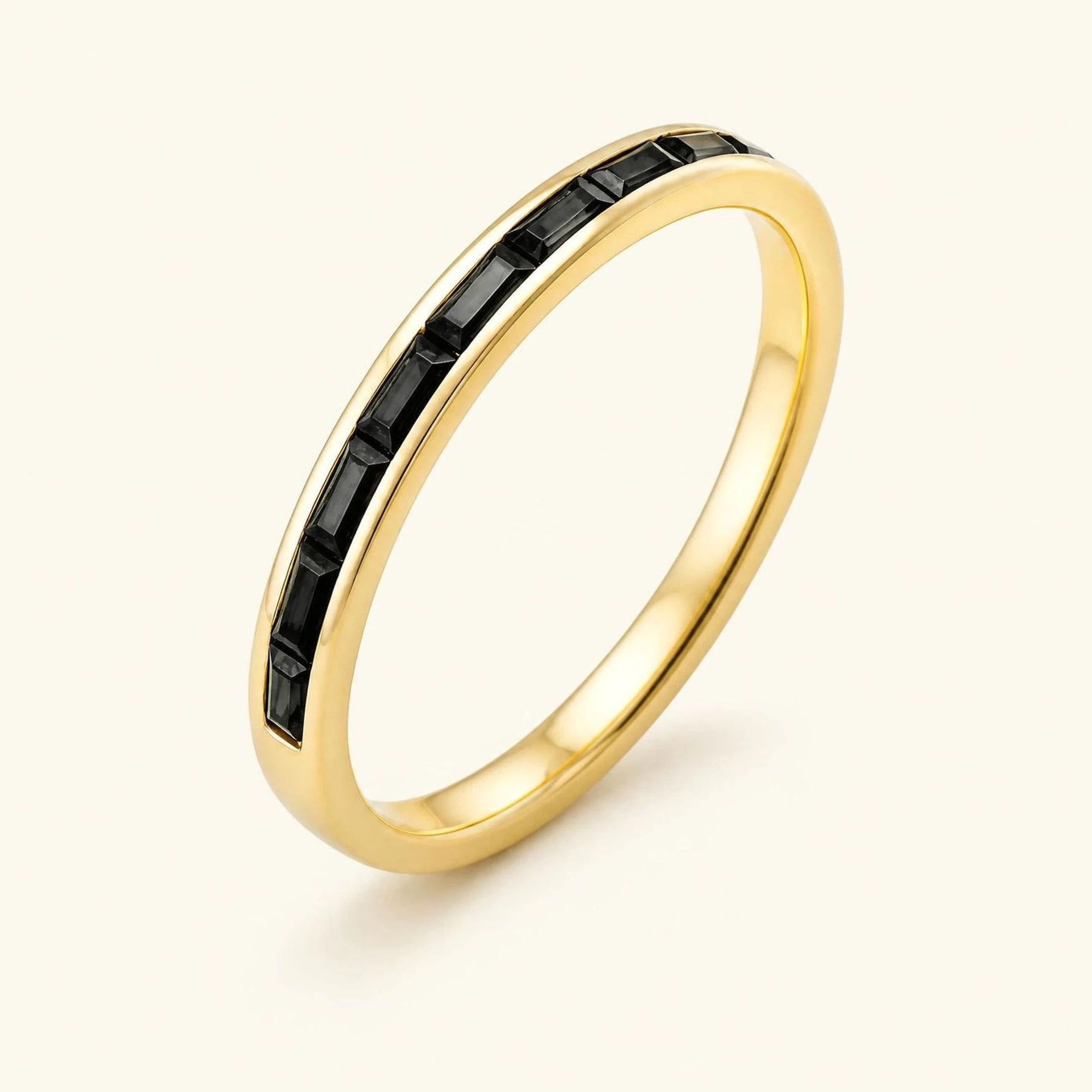 Alliance semi-éternité baguette de diamants noirs pour homme en or jaune