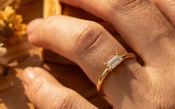Anillo de Promesa: Qué Compromiso, Qué Dedo, Qué Metal?