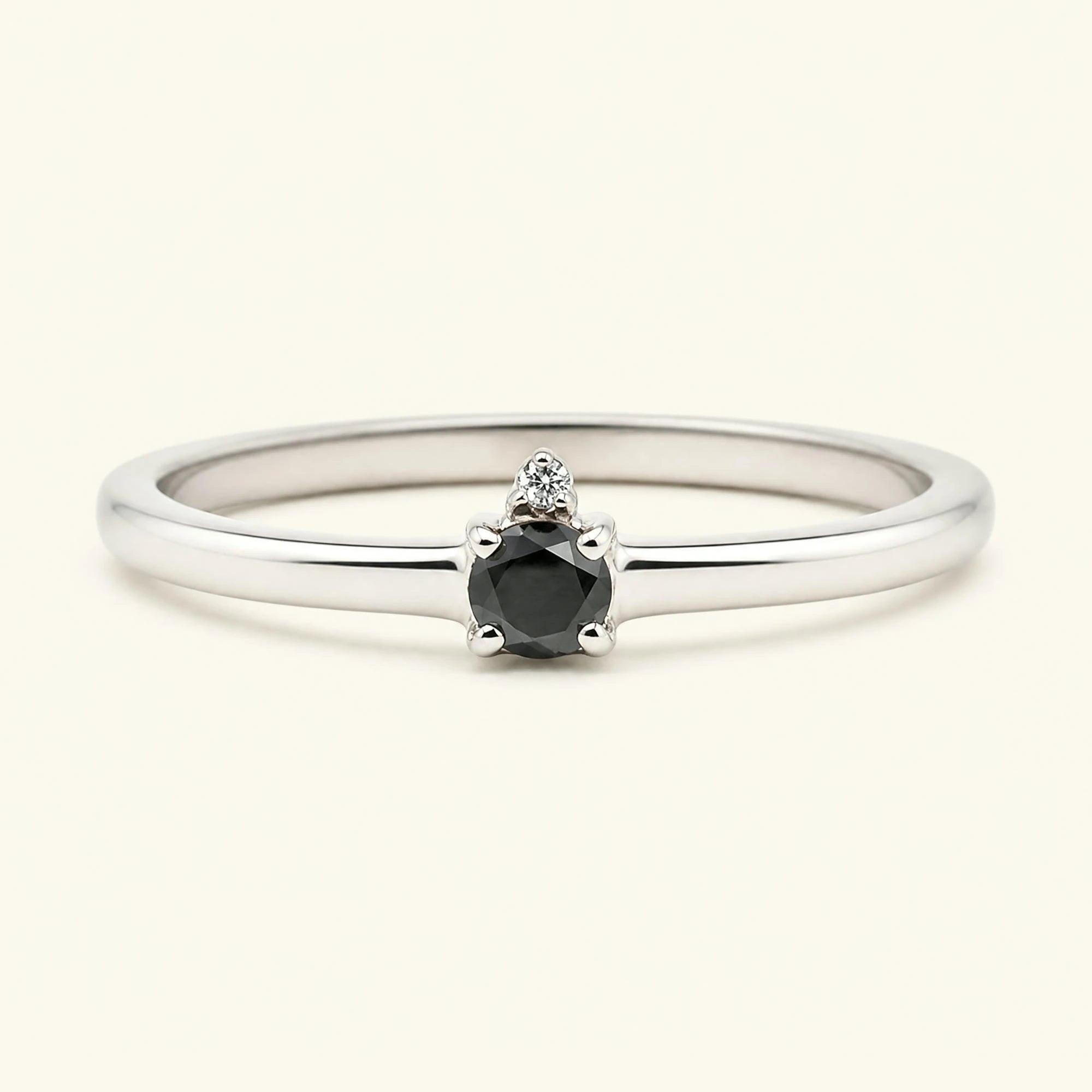 Bague de fiançailles solitaire diamant noir en or blanc