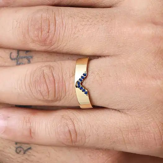Anillo de zafiro para hombre Rudra en oro de 18 quilates