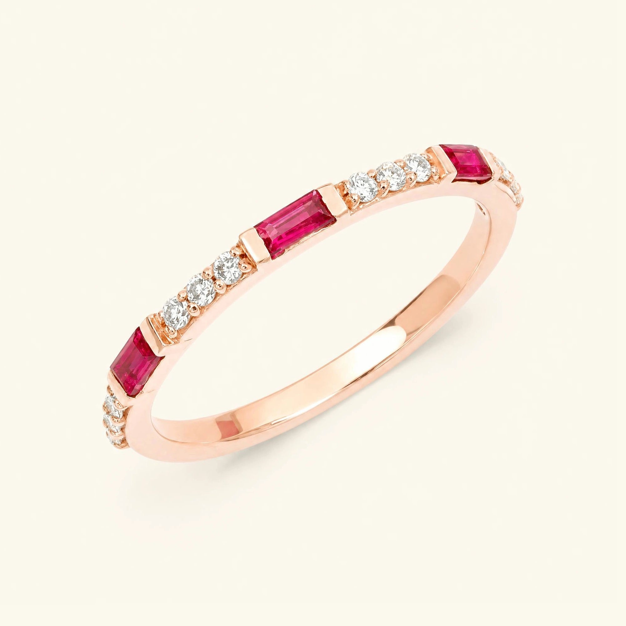 Alianza Moksha rubí diamante baguette en oro rosa