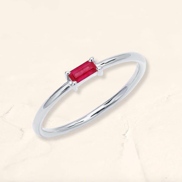 bague solitaire rubis or blanc baguette