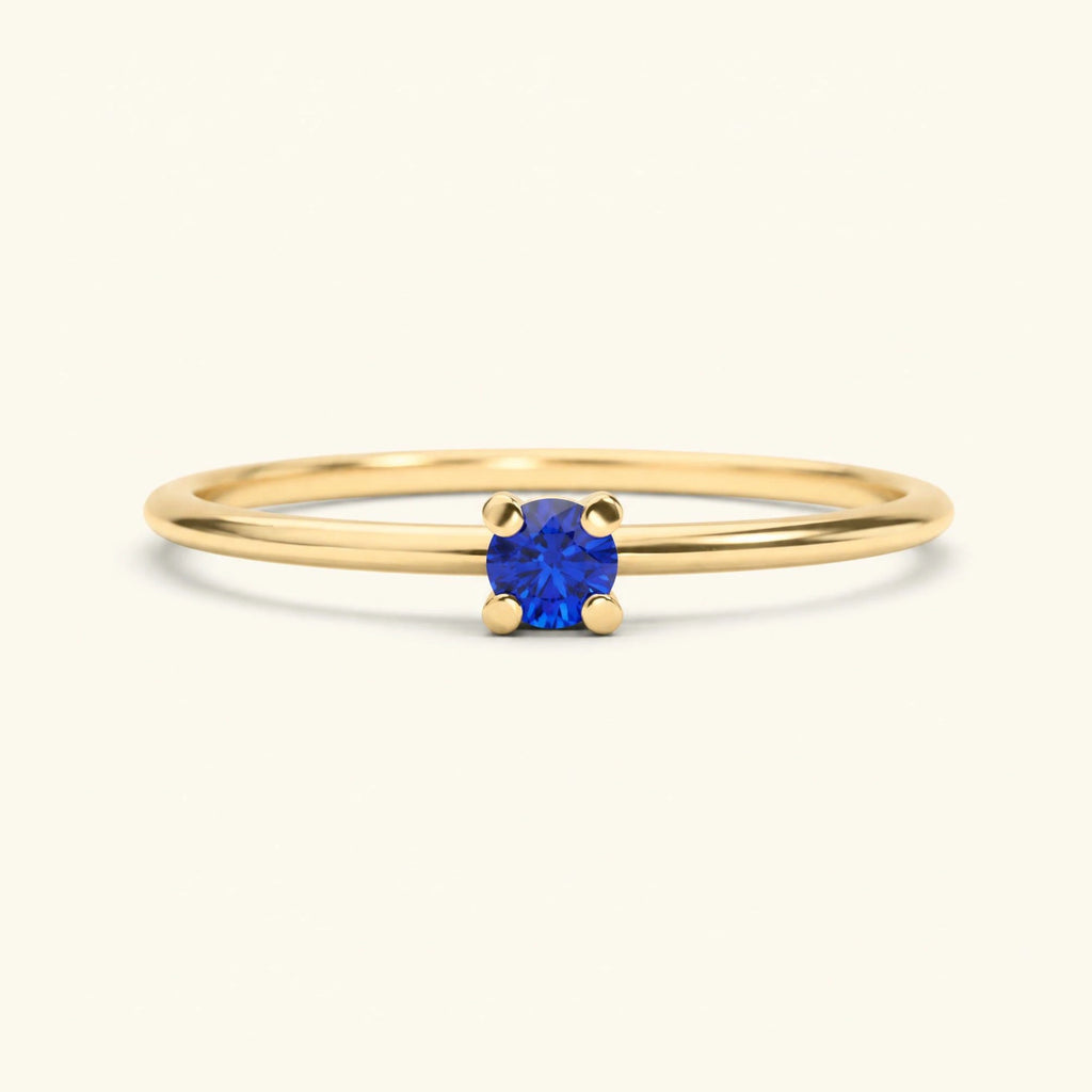 Anillo de compromiso solitario de Zafiro azul engastado con cuatro garras en oro amarillo de 18 quilates, diseño Saral Mayuri