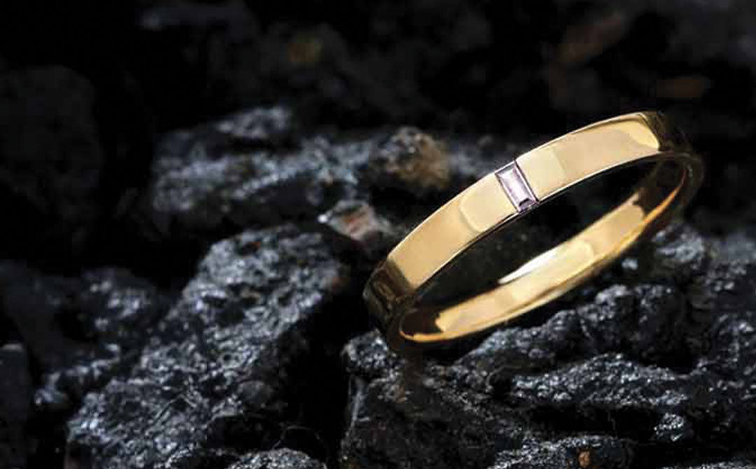 8 consejos de gemólogos para saber si una esmeralda es auténtica. 