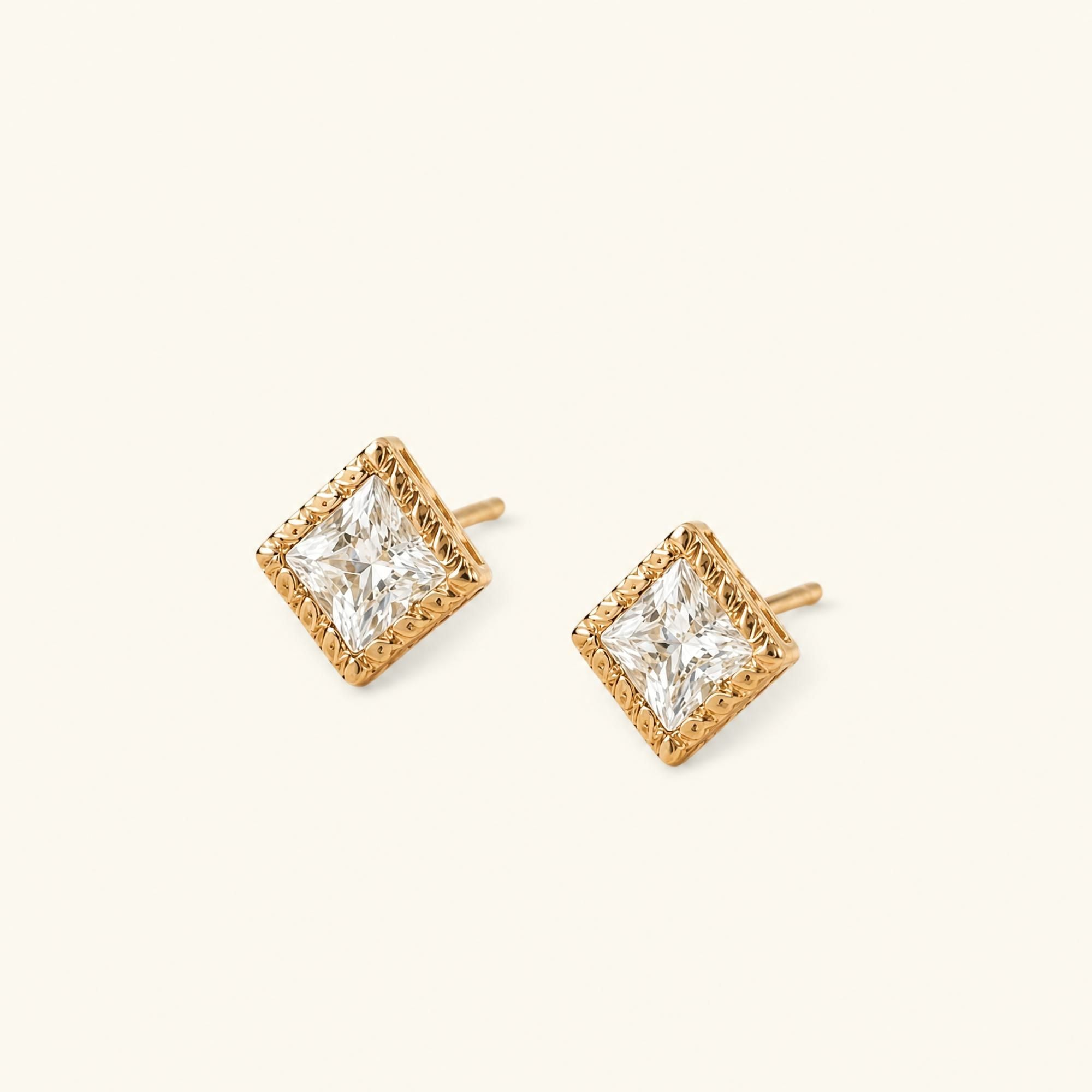 Pendientes Indrani diamante en oro amarillo