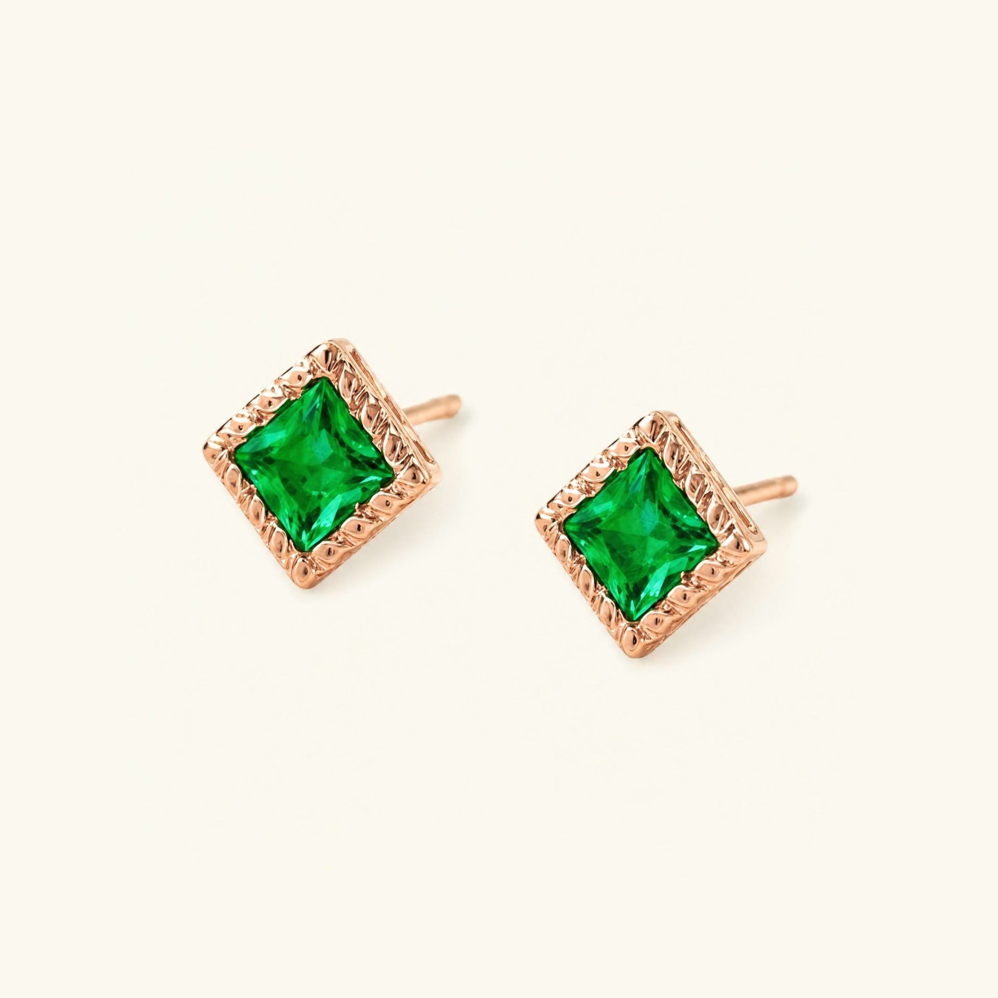 Pendientes Indrani esmeralda en oro rosa