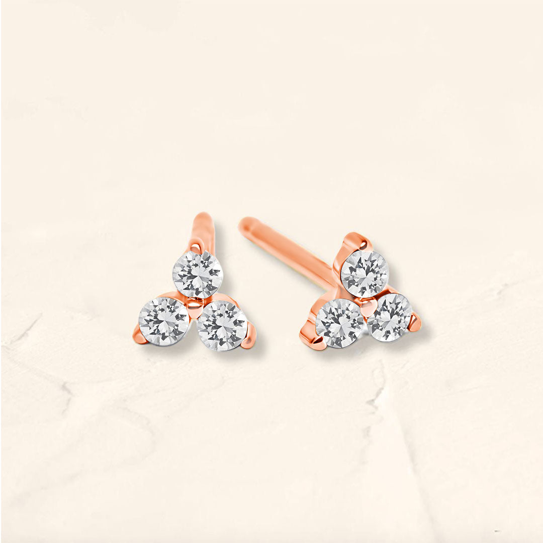 Boucles d'oreilles fleurie avec diamant or rose
