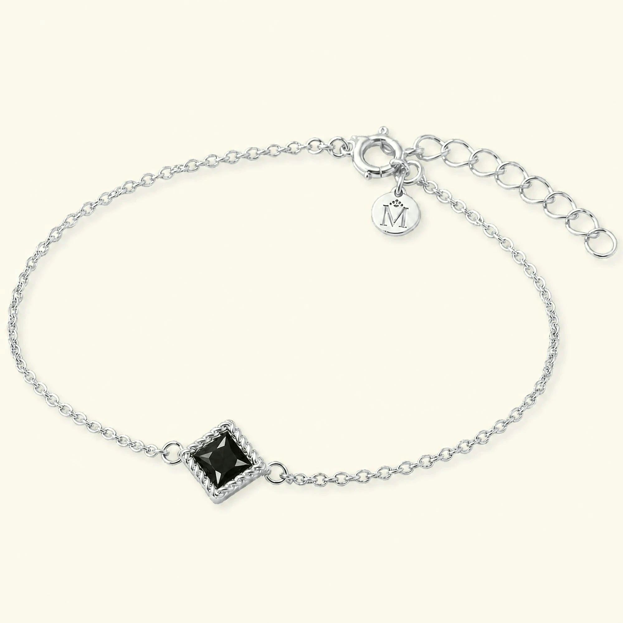 Indrani pulsera solitario diamante negro cadena fina, princesa engastado retorcido 18 quilates oro blanco