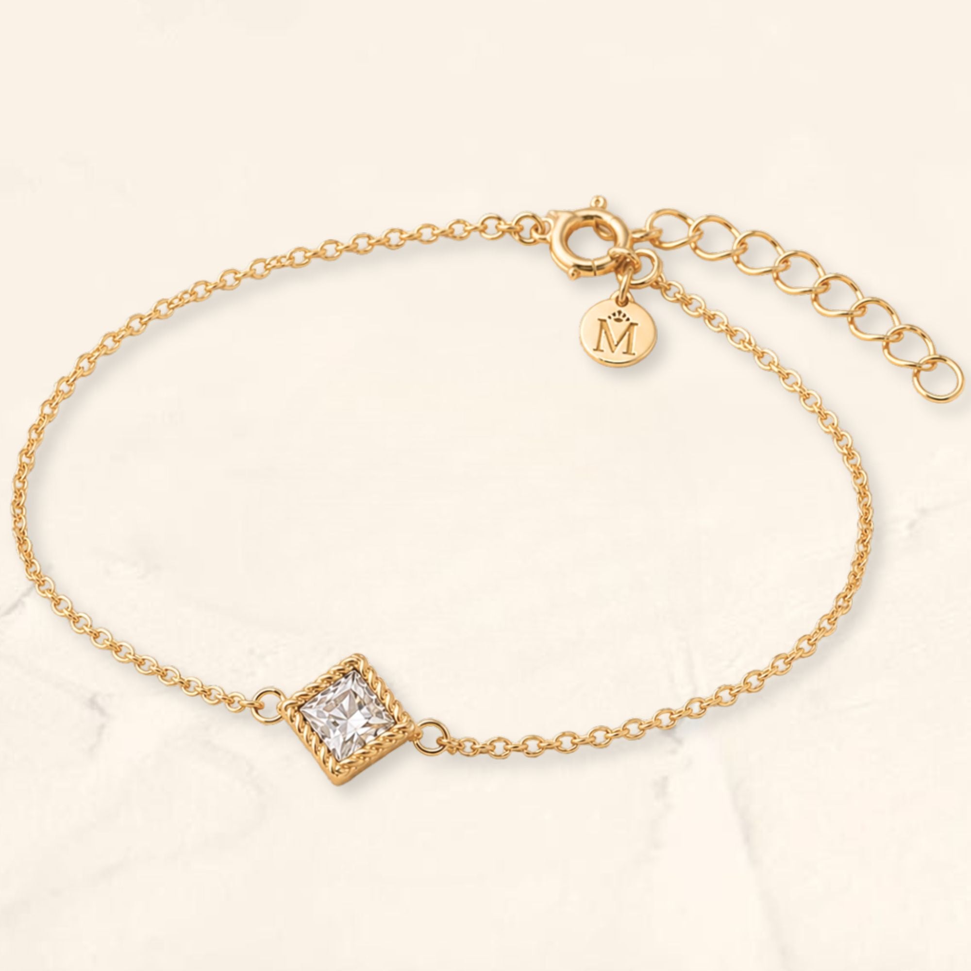 Pulsera Indrani con diamante en oro amarillo 18 quilates