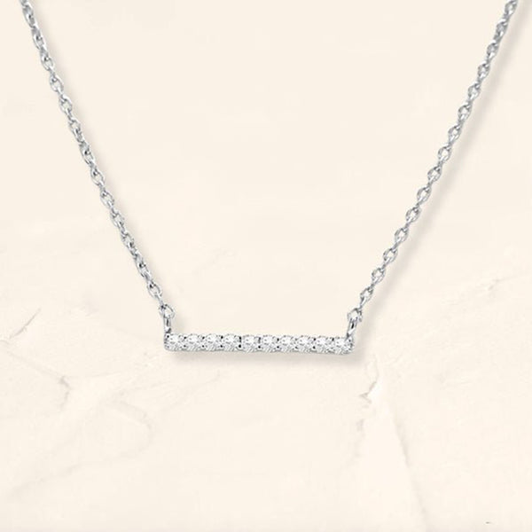 Collar largo con barra de diamantes en oro blanco