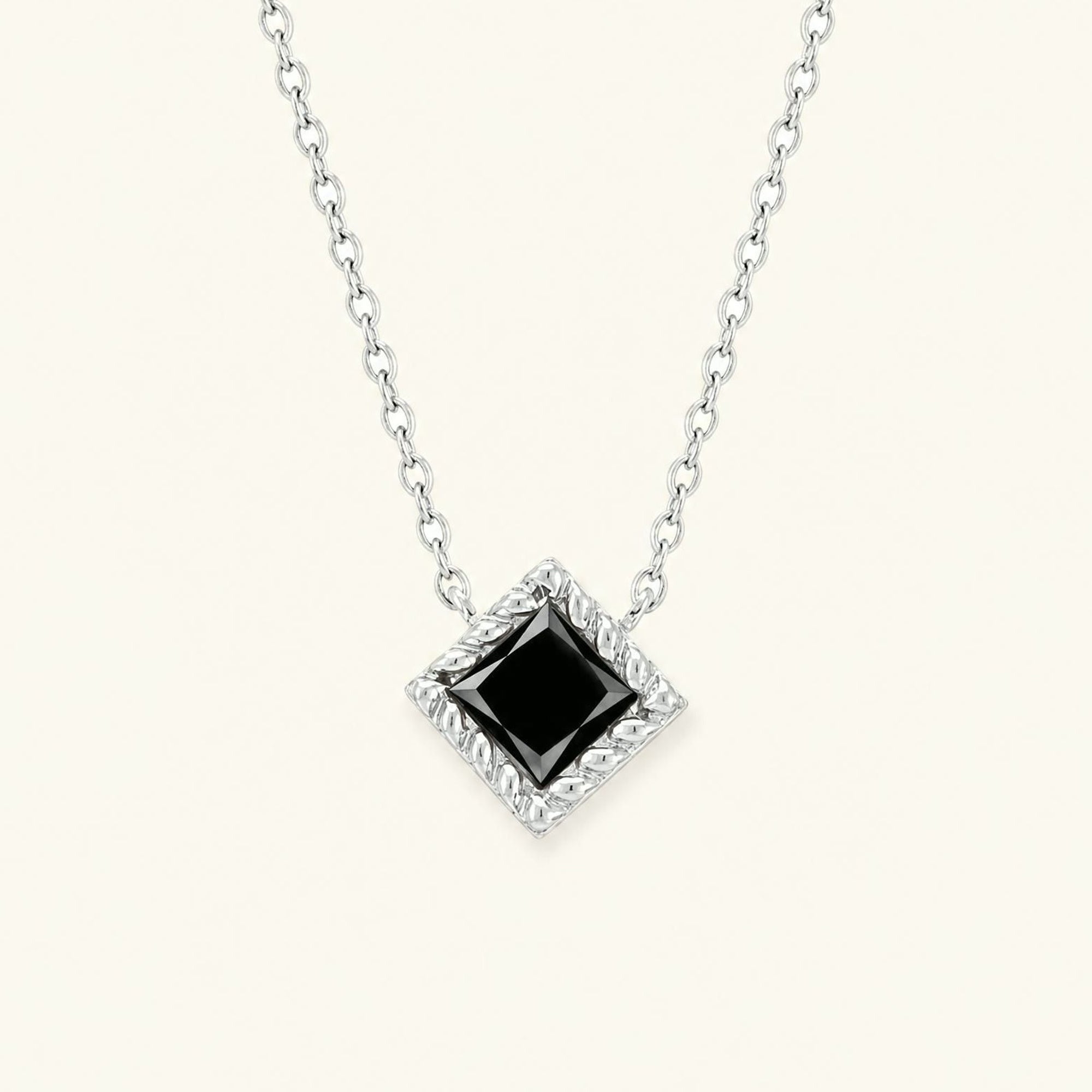 Collar Indrani diamante negro oro blanco