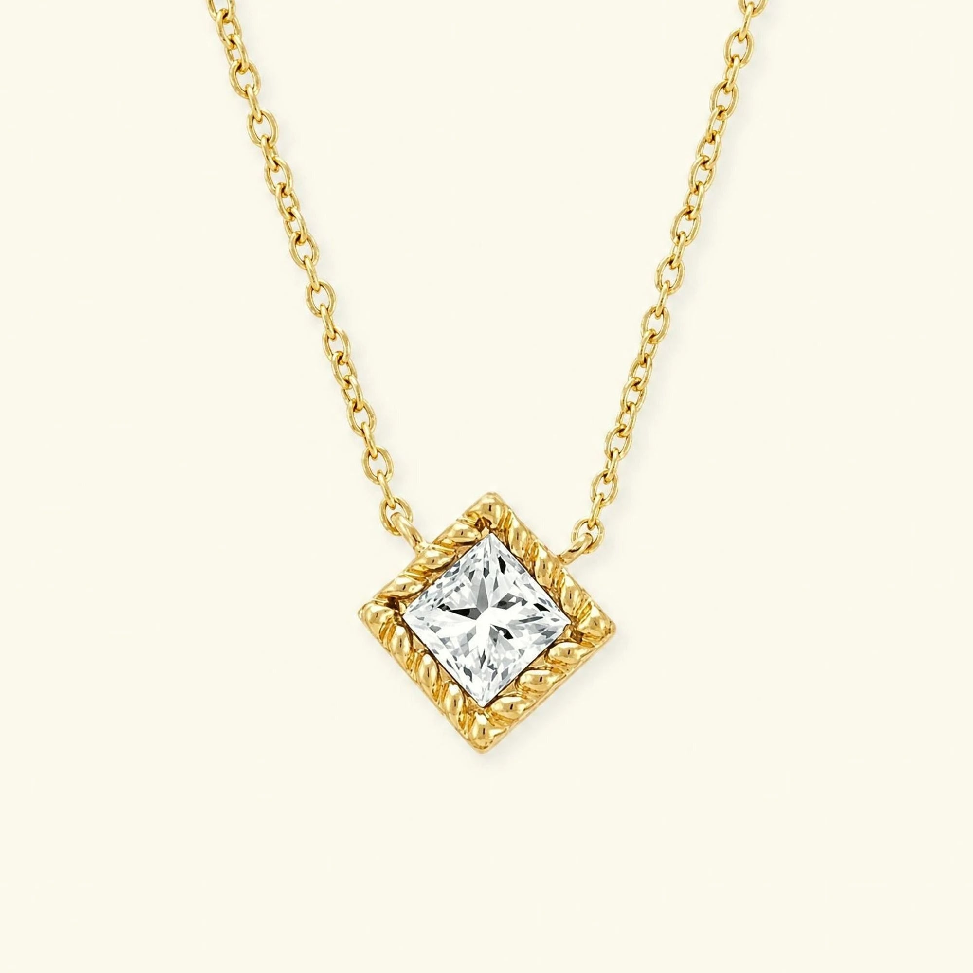 Indrani collar diamante talla princesa oro amarillo