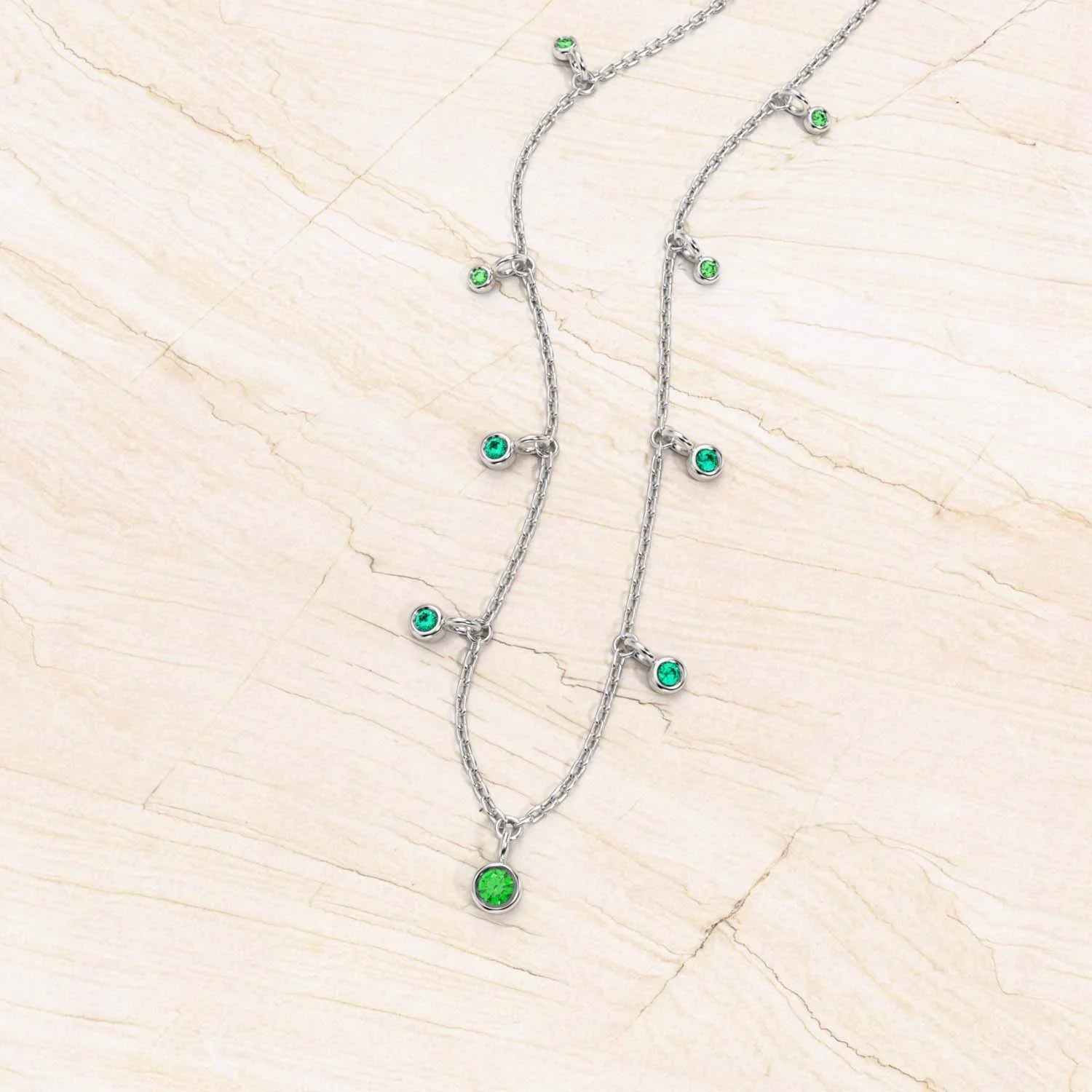 collier megha or blanc emeraude