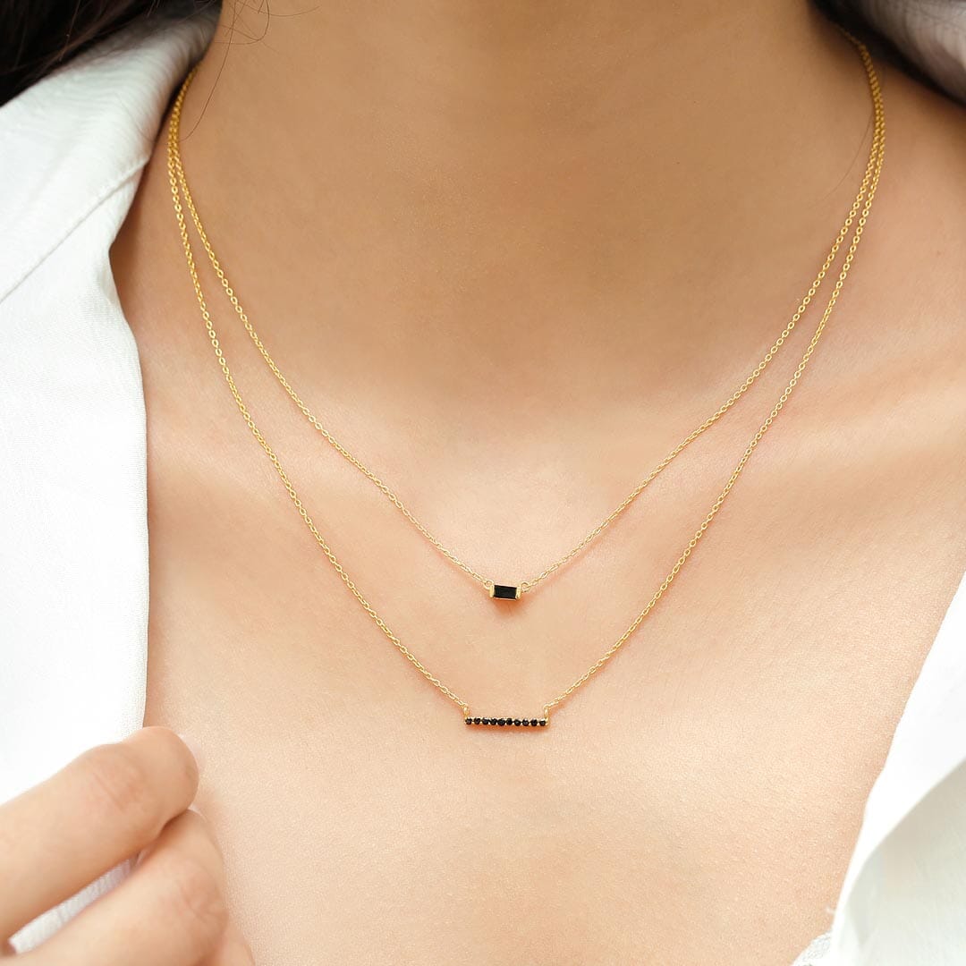 Collier bar diamant noir Ujala en vermeil et collier baguette Shanti diamant noir